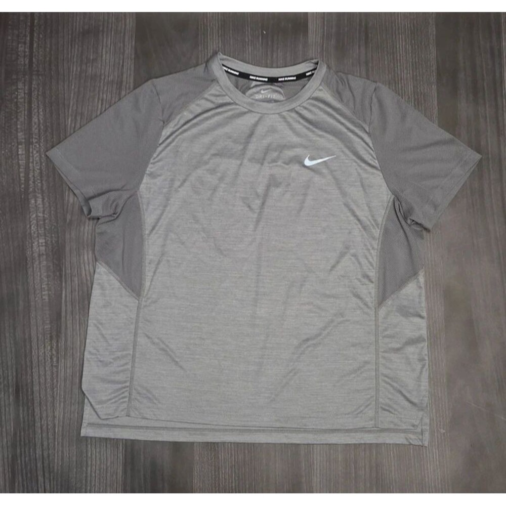 Nike Running Dri Fit Short Sleeve T Shirt Men Size XL Gray Swoosh Logo